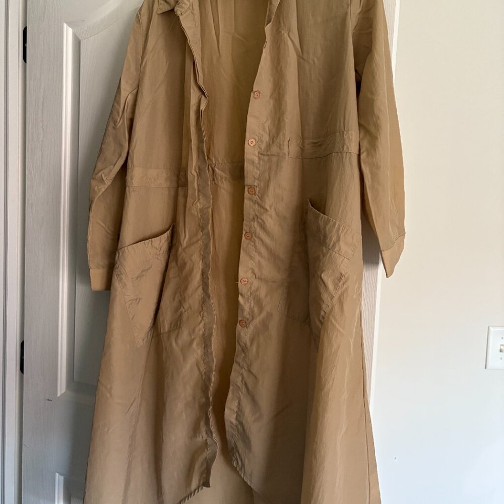 Tan Lightweight Coat – Street Style Essential